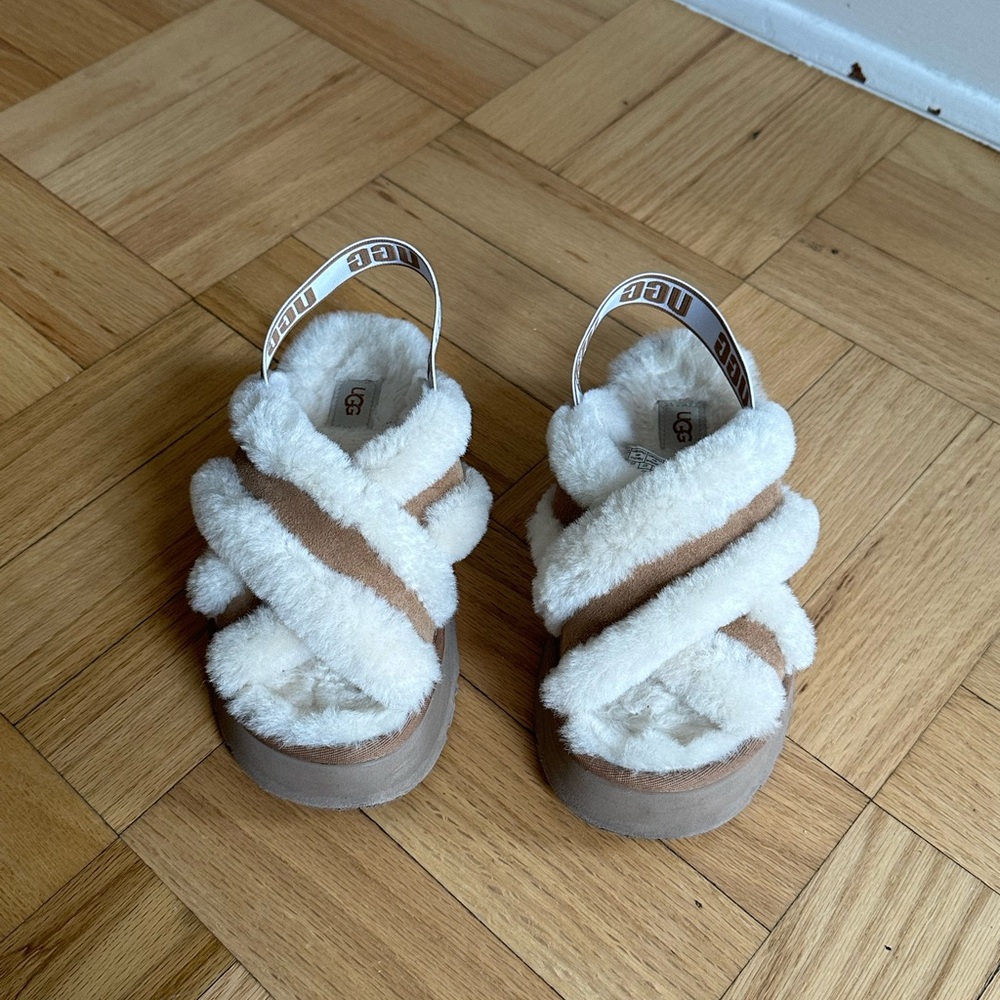 Ugg Disco Cross Slides Slipper